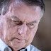 Bolsonaro tem leve traumatismo após queda em cela da PF **Bolsonaro tem leve traumatismo após queda em cela da PF**