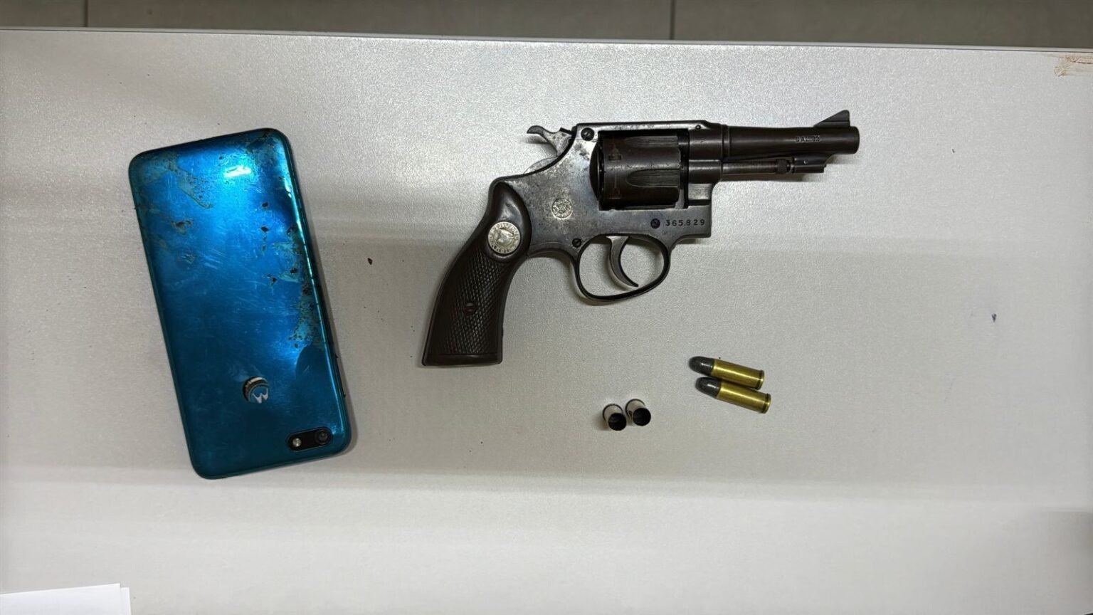 **Motociclista morre e menor é detido após troca de tiros com a polícia em Natal**