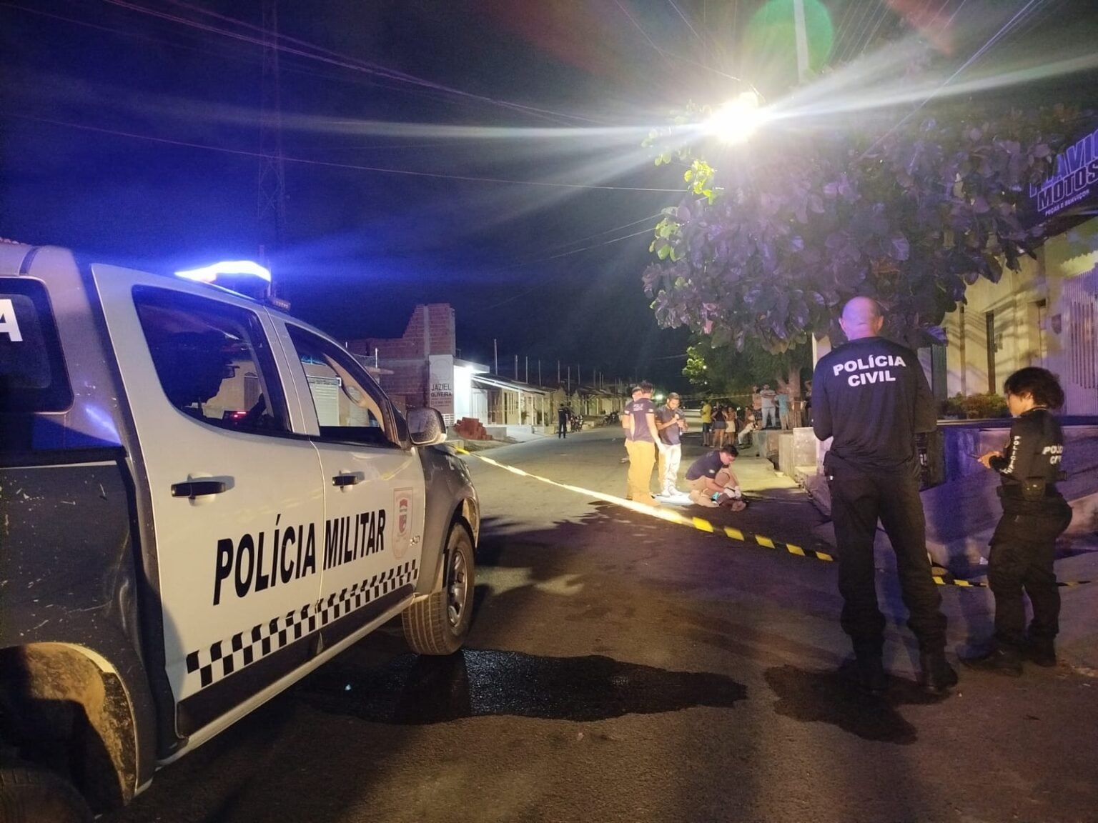**Homem é morto a tiros e mulher fica ferida em Mossoró**