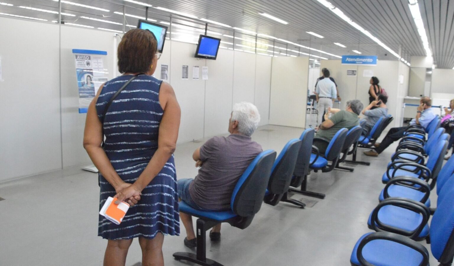 Prazo para aposentados pedirem devolução de descontos no INSS termina em 14 de fevereiro