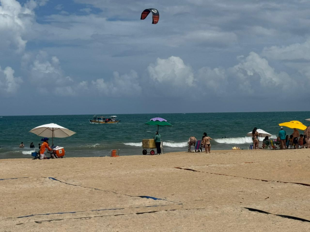 Turista morre após mal súbito em corrida na praia de Pirangi