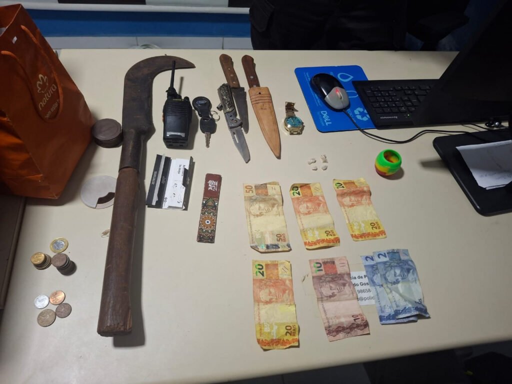 **PM prende dois suspeitos e fecha ponto de tráfico em Touros (RN)**