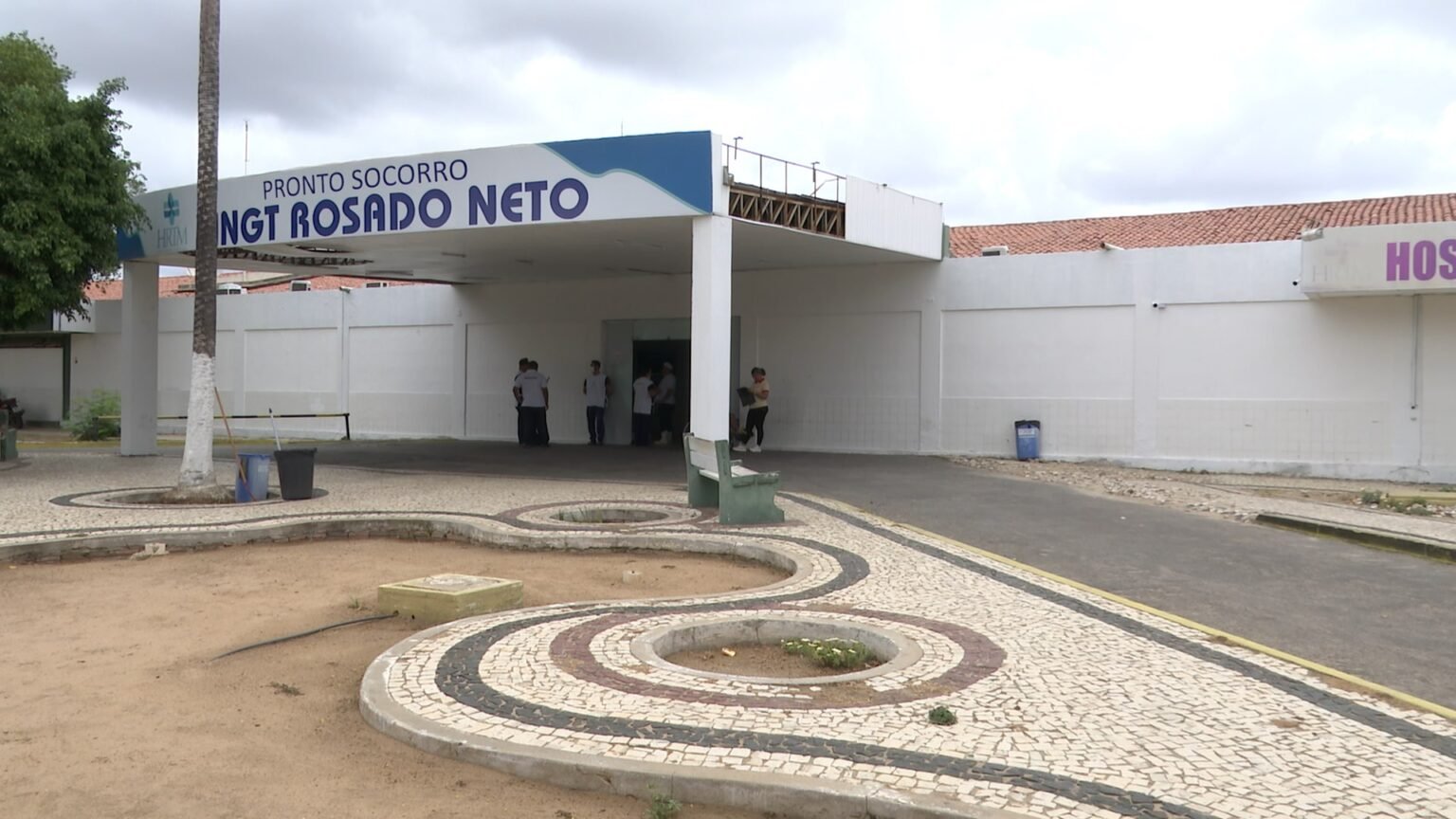 Atraso no pagamento leva terceirizados da saúde em Mossoró a ameaça de greve
