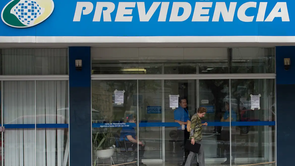 **INSS abre agências neste fim de semana para compensar suspensão** **INSS abre agências neste fim de semana para compensar suspensão**