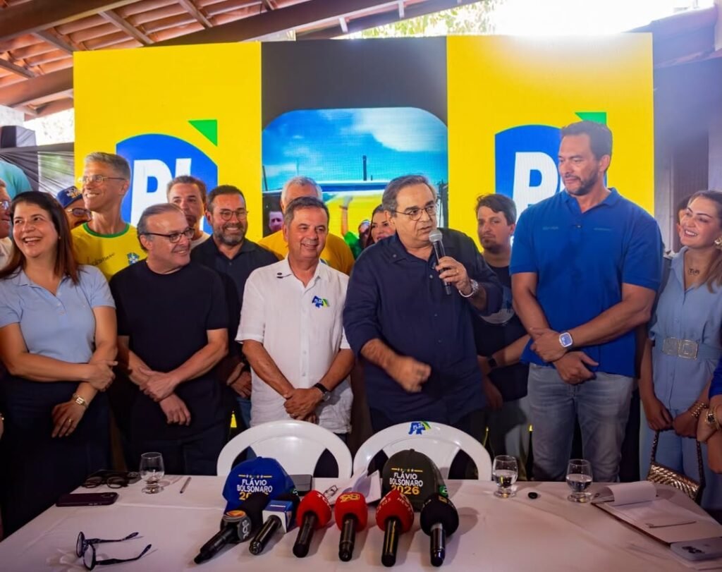 **Álvaro Dias diz que não é bolsonarista, mesmo com apoio do PL**