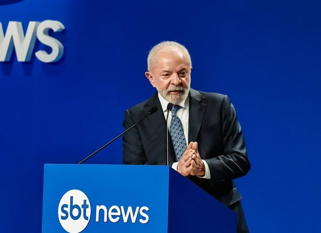 **Lula fará cirurgia de catarata no olho esquerdo na sexta**