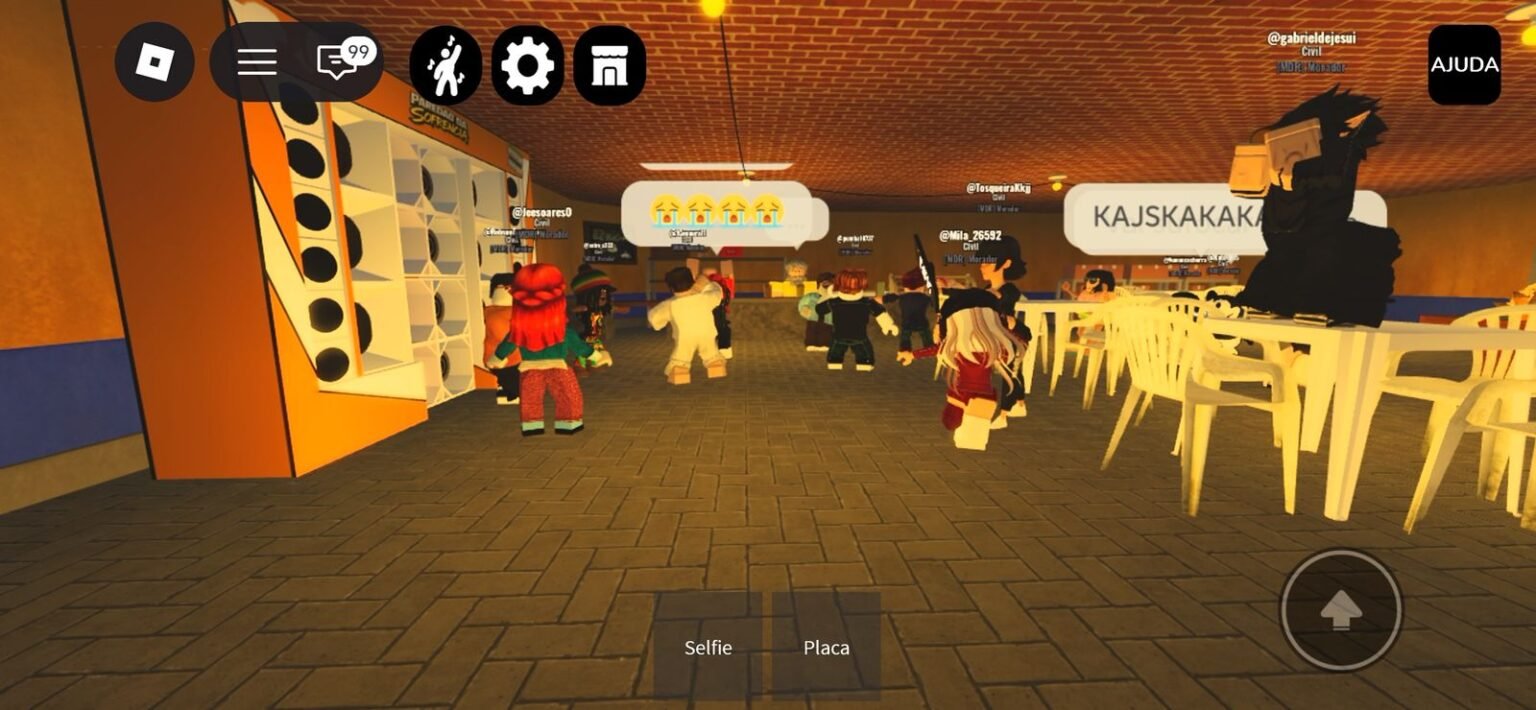 **Roblox: crianças recriam festas e bares virtuais, e alerta é para os pais**
