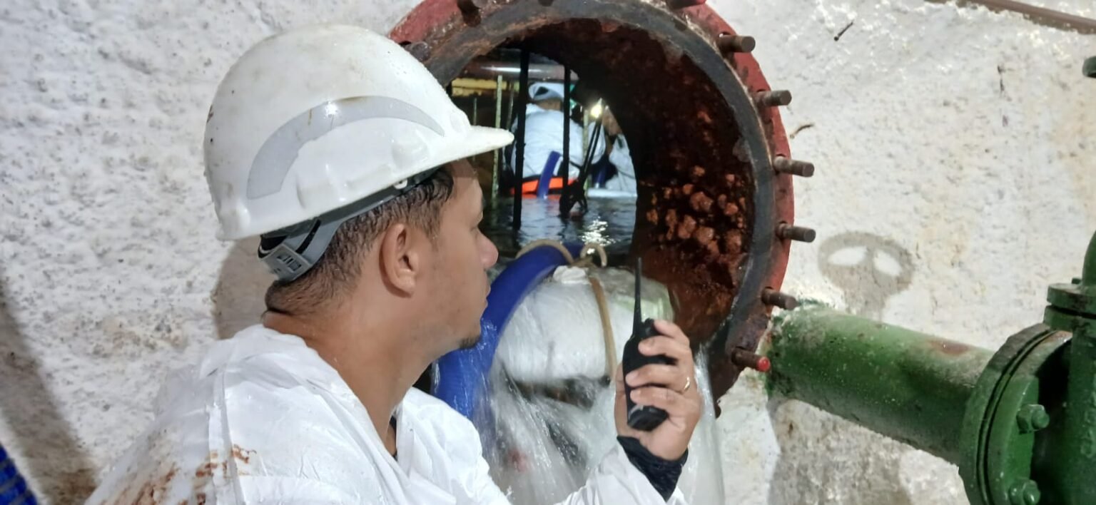 Caern interrompe água em bairros de Mossoró para limpar reservatórios