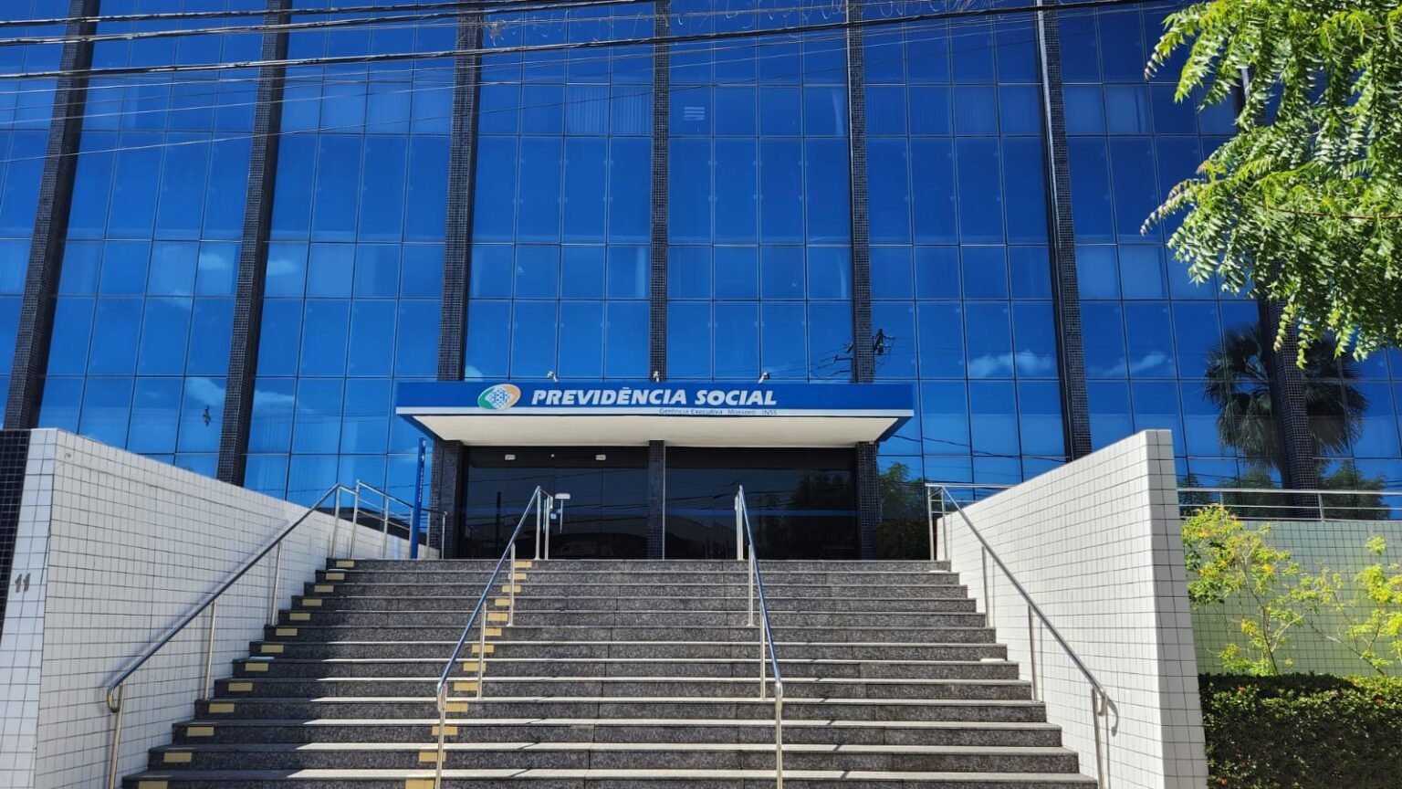 **INSS reinicia atendimento completo após manutenção técnica**