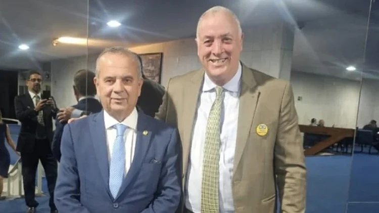 **Coronel Hélio fecha acordo para disputar Senado ao lado de Styvenson** **Coronel Hélio fecha acordo para disputar Senado ao lado de Styvenson**