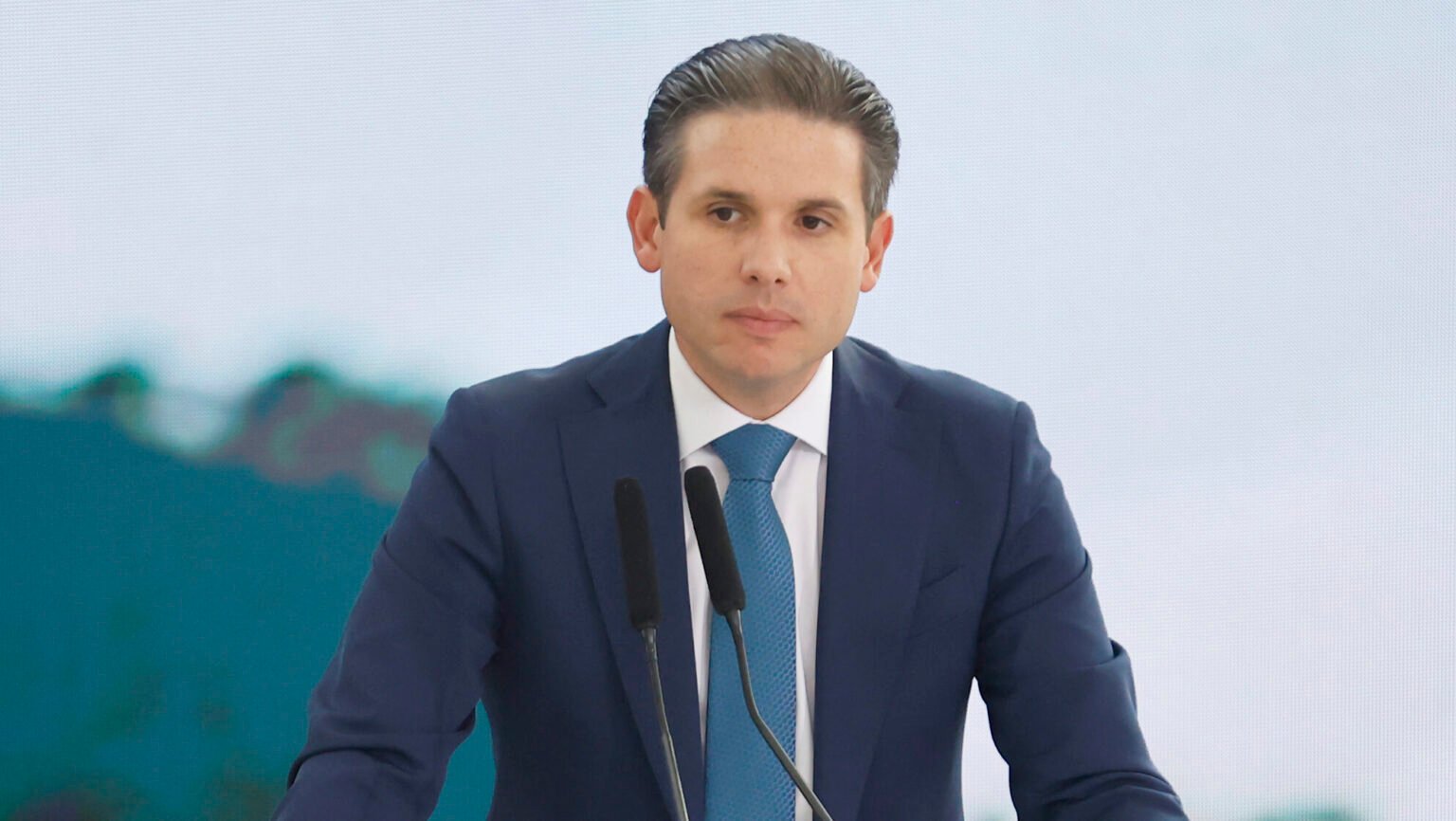 Câmara vai aumentar verba de gabinete em até 23% após reajuste de servidores Câmara vai aumentar verba de gabinete em até 23% após reajuste de servidores