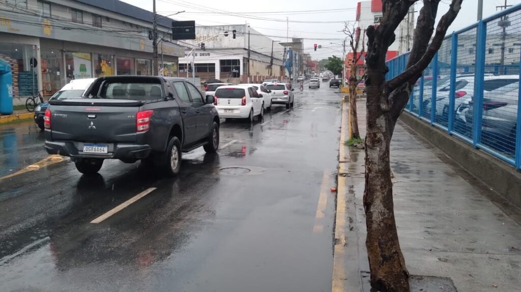 Drenagem resolve problemas de alagamento perto do Mercado da Cobal, em Mossoró Drenagem resolve problemas de alagamento perto do Mercado da Cobal, em Mossoró