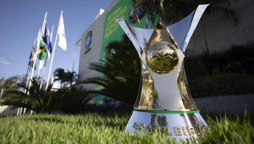 CBF estuda mudanças no Brasileirão com menos rebaixados e playoffs CBF estuda mudanças no Brasileirão com menos rebaixados e playoffs