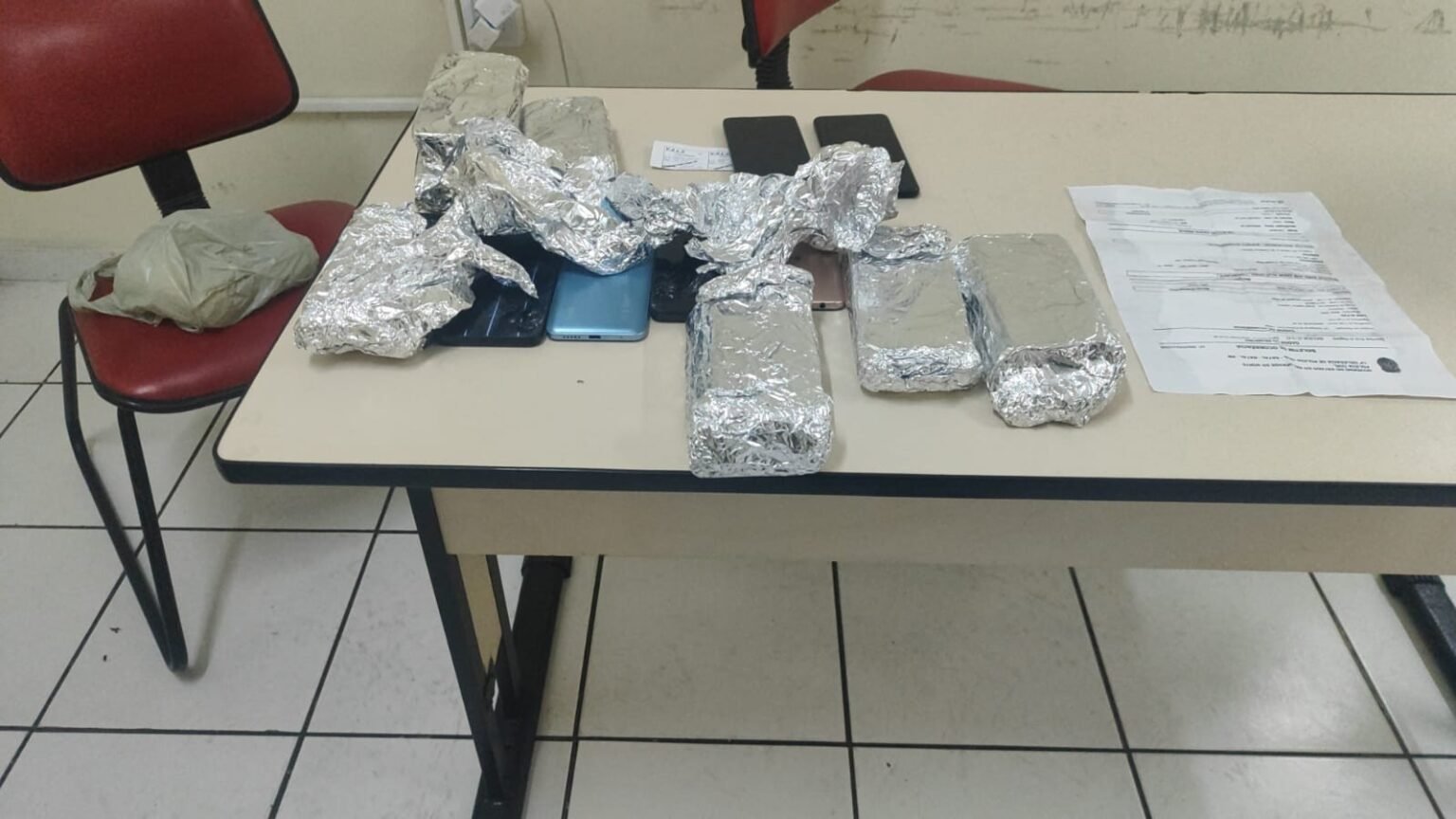 **Mulher é presa com 43 celulares furtados em pré-carnaval de Natal**