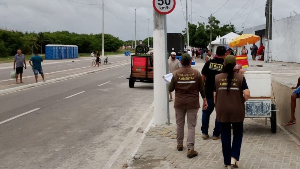 Semurb apreende carrinhos de ambulantes irregulares na prévia do Carnaval na Redinha