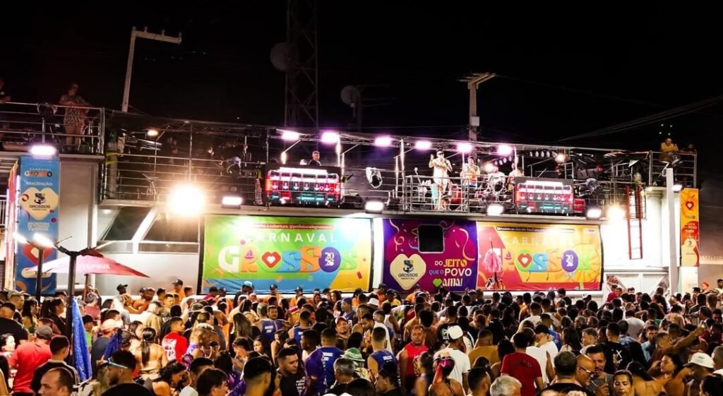 Carnaval deste domingo agita Areia Branca e cidades vizinhas