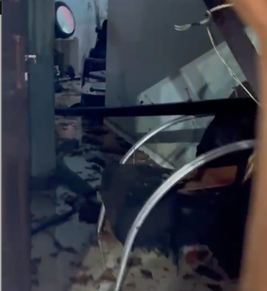 Rajada de vento danifica casas e carro em Apodi (RN) Rajada de vento danifica casas e carro em Apodi (RN)