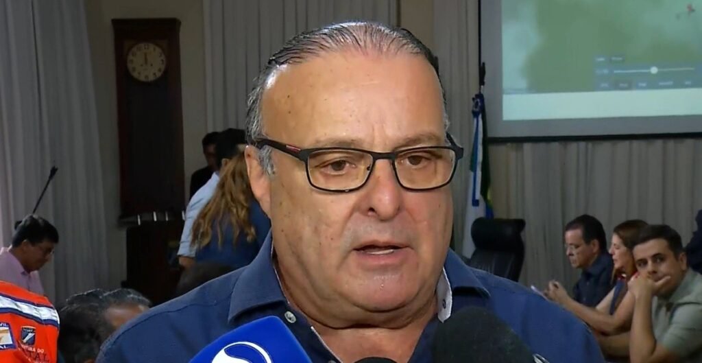 **Prefeito de Natal é internado e cancela discurso na Câmara**