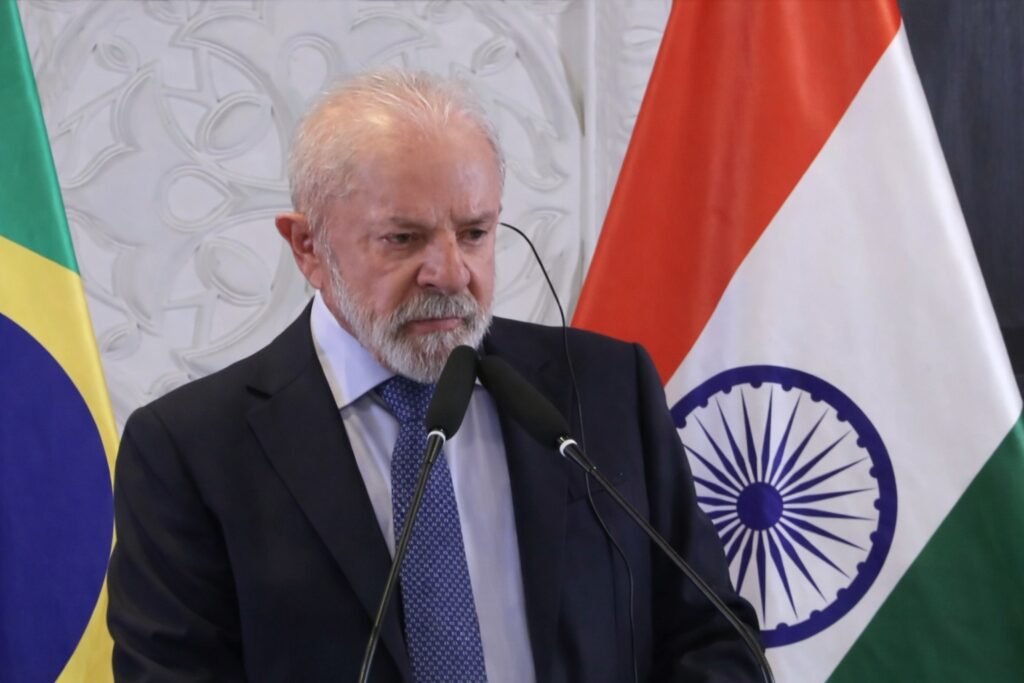 Lula defende cautela do Brasil após aumento de tarifas dos EUA