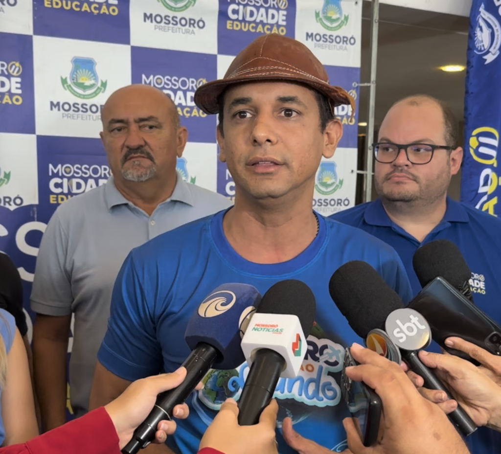 Prefeito de Mossoró anuncia novo aumento para professores
