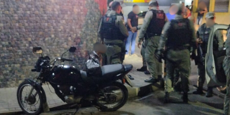 Suspeito é preso após roubo de moto no bairro Sumaré, em Mossoró