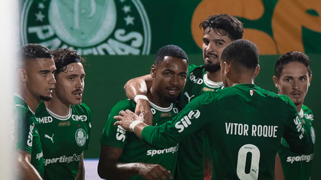 Palmeiras vence Fluminense e segue na ponta do Brasileirão