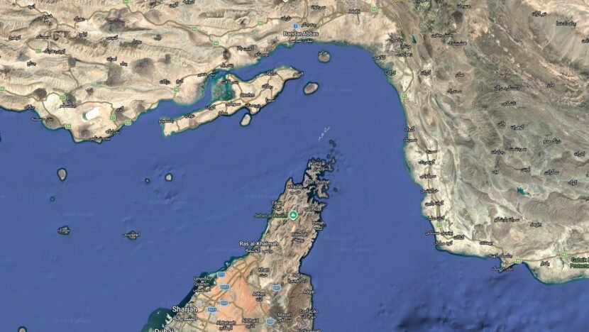 Irã libera passagem parcial de navios essenciais no Estreito de Ormuz