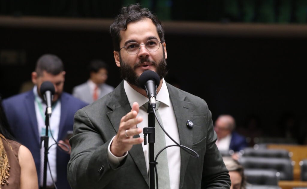 Túlio Gadêlha se une ao PSD, mas mantém apoio a Lula