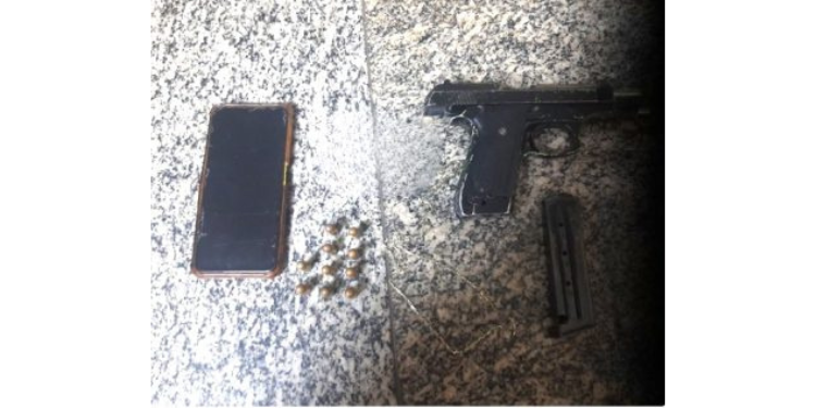 Jovem é preso com arma após perseguição em Mossoró