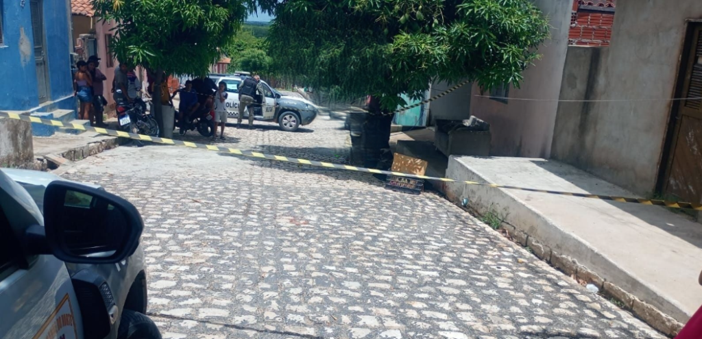 Jovem é assassinado a tiros em Pedrinhas, zona rural de Ipanguaçu