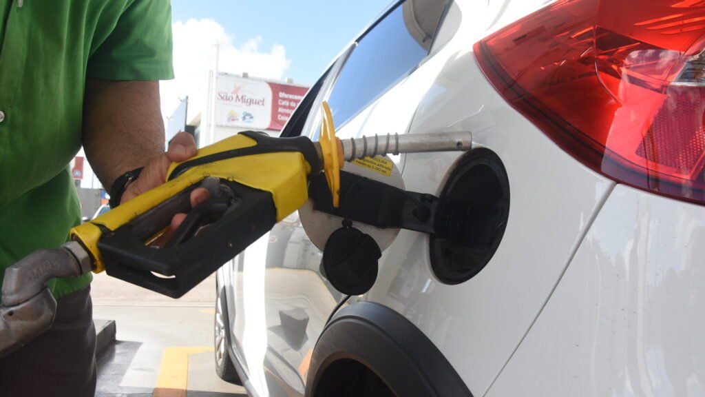 ANP registra primeira queda no preço do diesel após conflito no Oriente Médio