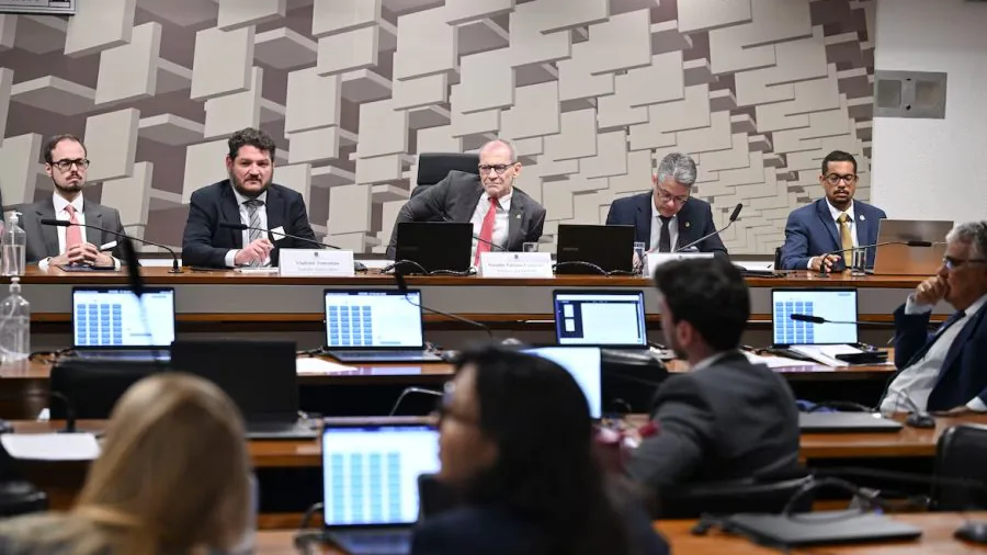 CPI do Crime Organizado pede indiciamento de ministros do STF e PGR