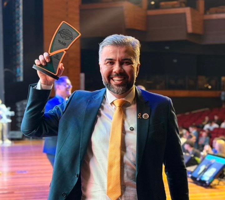 Vereador Petras é premiado em Brasília por projeto de inclusão