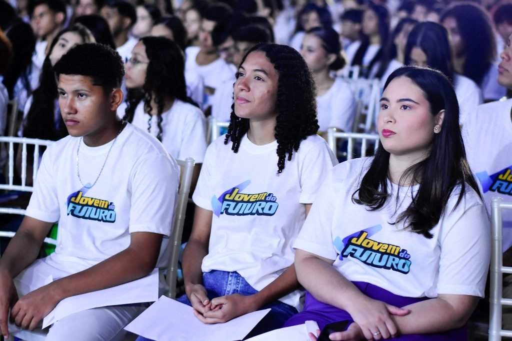 Inscrições para bolsa de R$ 350 do Jovem do Futuro terminam segunda