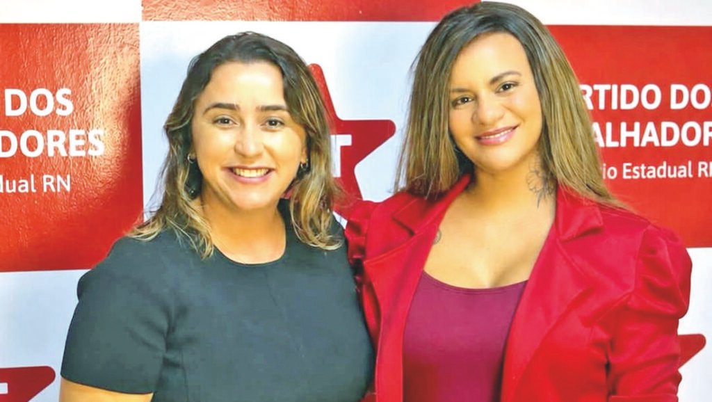 Juliana Garcia, vítima de agressão com mais de 60 socos em Natal, se filia ao PT no RN