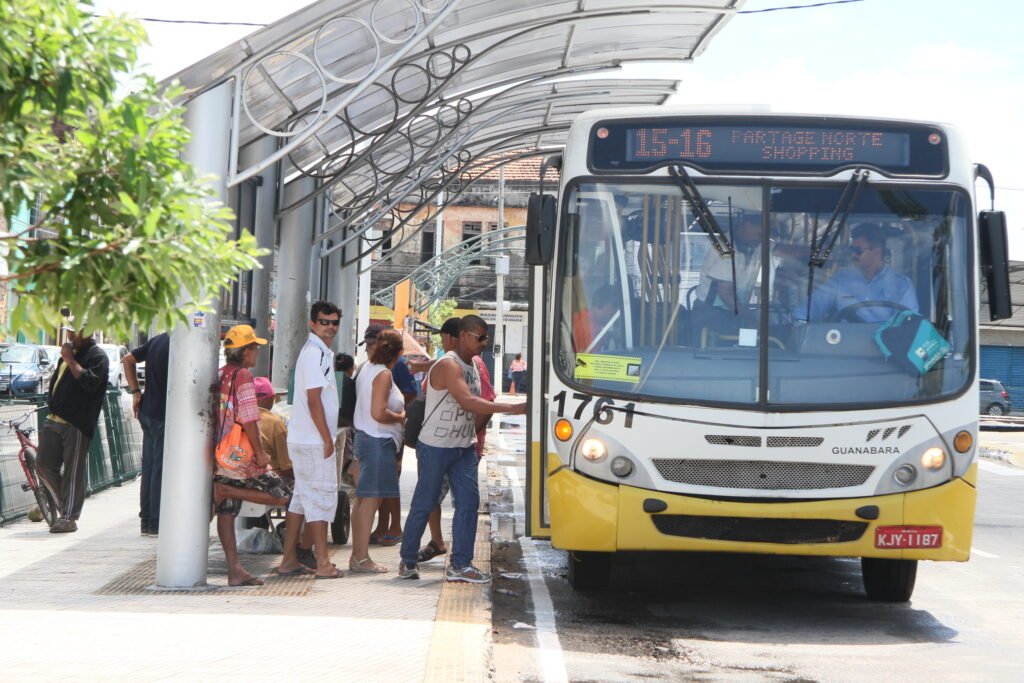 Natal lança cashback para quem usar ônibus até Alecrim e Cidade Alta