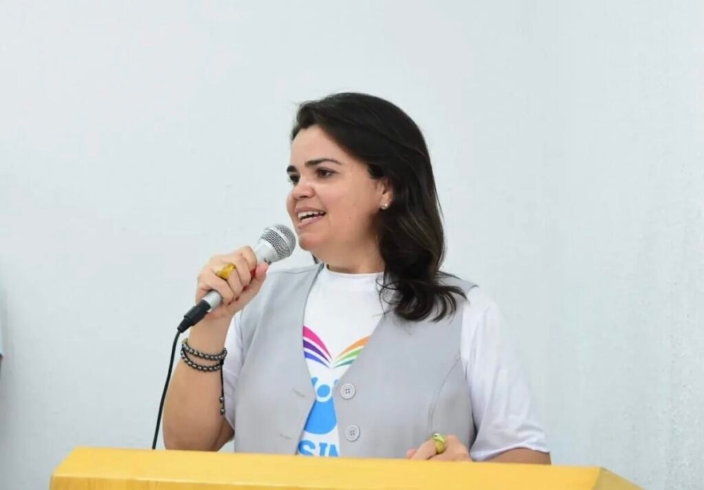 Reitora da UERN se posiciona contra possível federalização da universidade