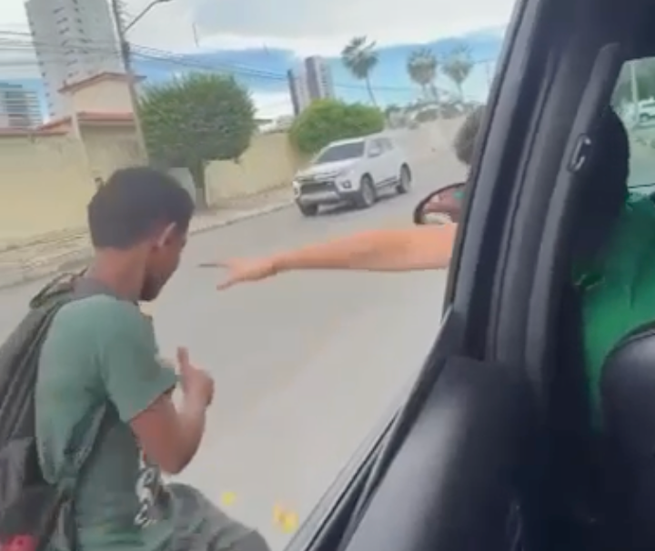 Menino humilhado em Mossoró ganha 40 mil seguidores em um dia