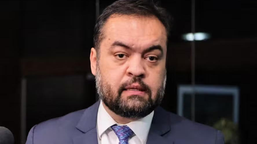 PF investiga Cláudio Castro e empresário por sonegação bilionária