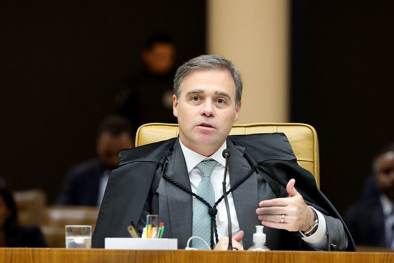 PF muda comando de investigação sobre Lulinha e causa desconforto no STF