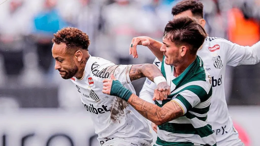 Coritiba goleia Santos por 3 a 0 na Neo Química Arena