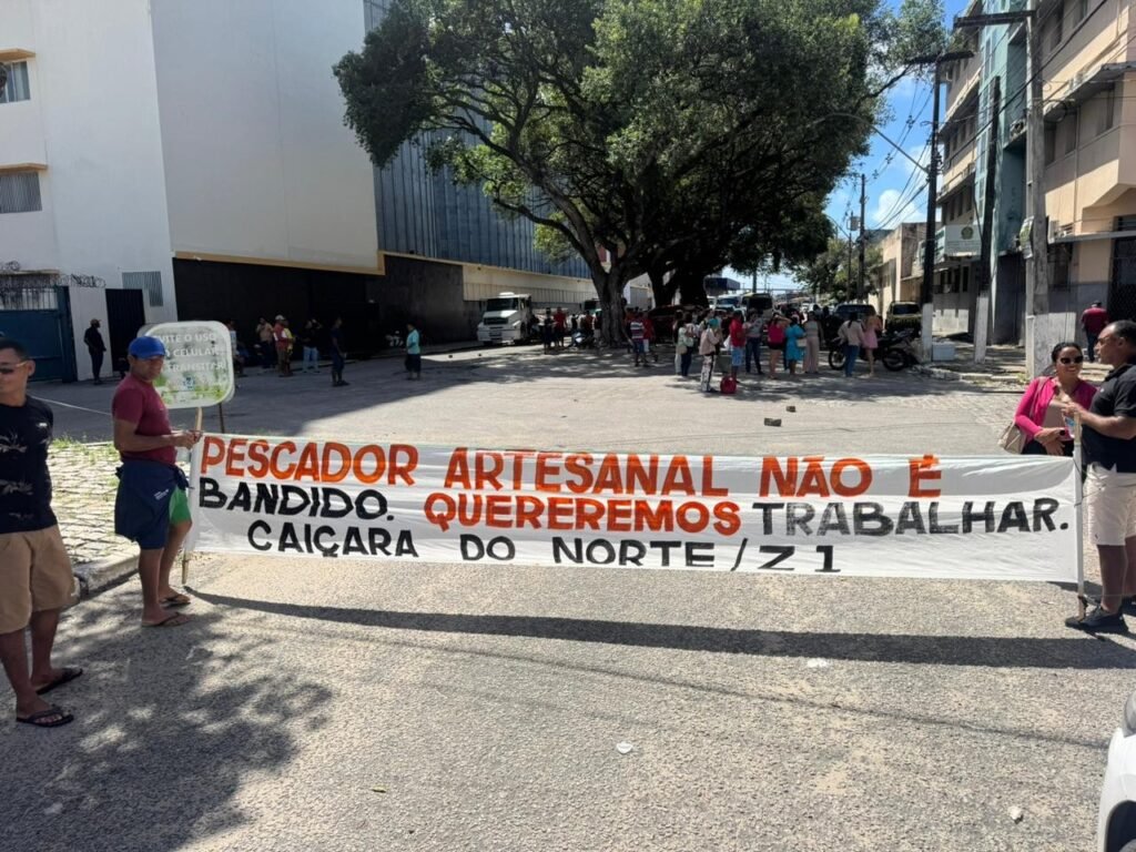 Pescadores de Natal protestam por liberação da pesca do peixe-voador