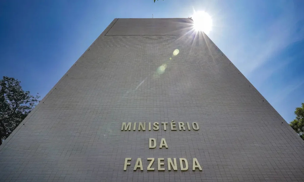 Governo bloqueia mais R$ 22 bilhões do Orçamento de 2026