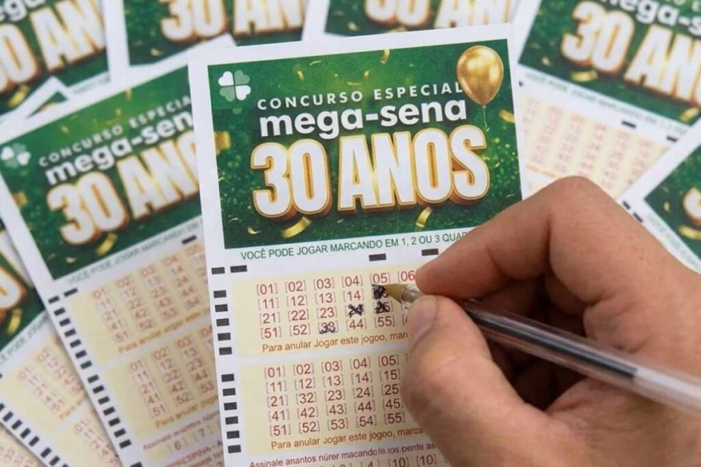 Mega-Sena: apostas para prêmio de R$ 300 milhões vão até hoje às 22h