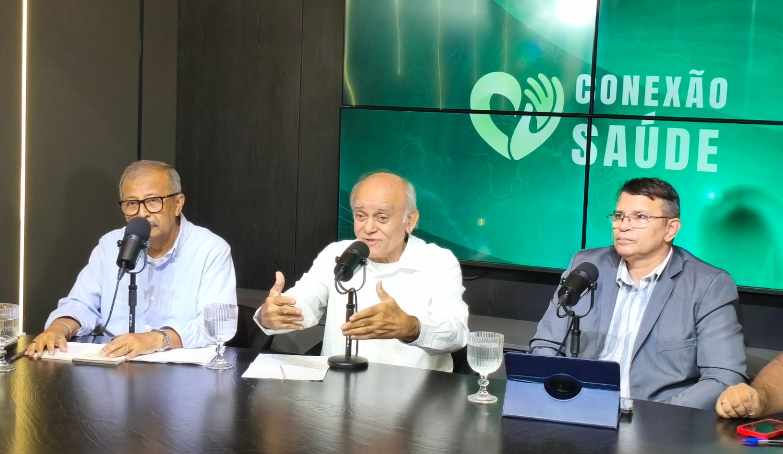 Médico, padre e pastor defendem união entre fé e saúde mental