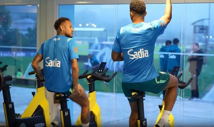 Neymar preocupa seleção com lesão muscular