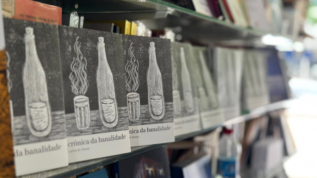 Livro de Carlão de Souza retorna às livrarias após quase 40 anos
