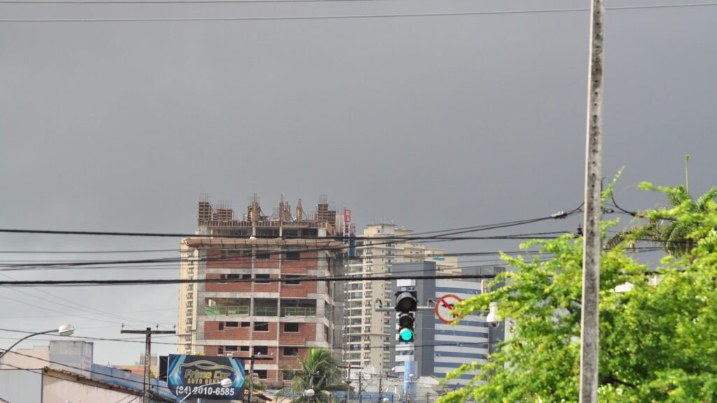 Inmet alerta para chuvas fortes em Natal e 30 cidades do RN