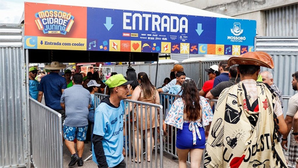 Pingo da Mei Dia restringe entrada de vidro, objetos cortantes, mesas e cadeiras