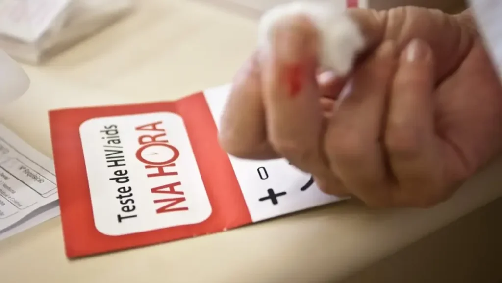 Brasil registra mais de 25 mil casos de HIV em 2025